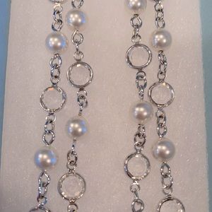 Touchstone Crystal by Swarovski 🦢